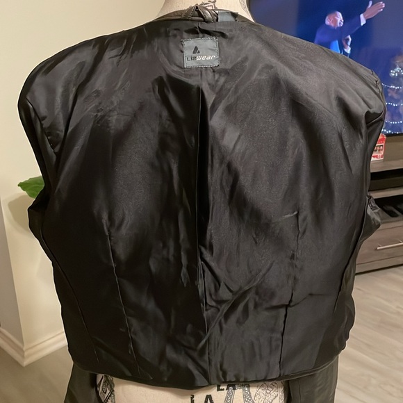 Liz Wear Women’s Leather Jacket-Rich Soft Leather-Zip Front-Front Pockets-Size M - Picture 7 of 9